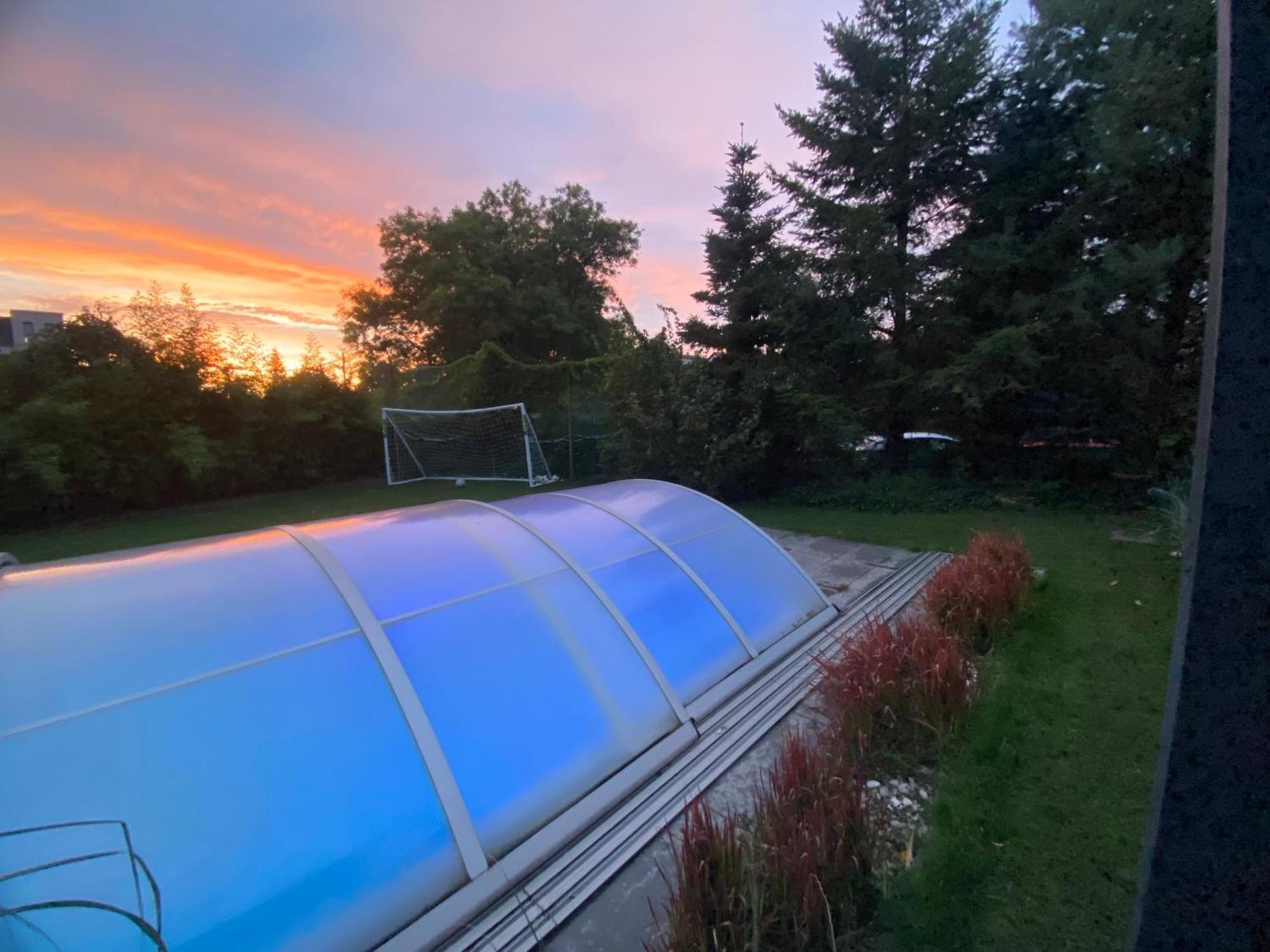 Pool & Lake Holiday Home Markkleeberg Exterior photo