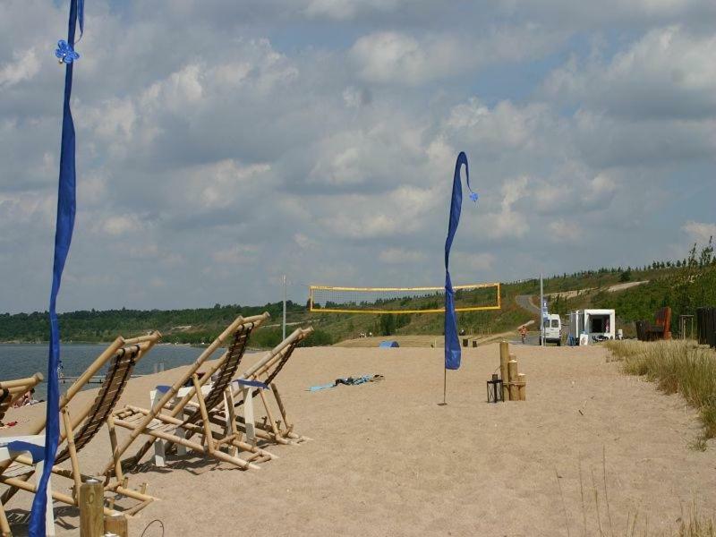 Pool & Lake Holiday Home Markkleeberg Exterior photo